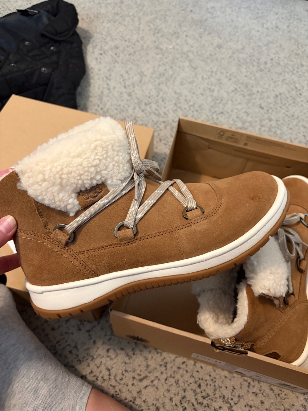 UGG Kids Tan Suede Sherpa-Trim Lace-Up Winter Boot